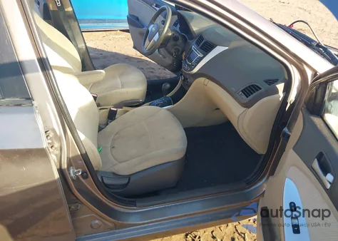 2013 Hyundai Accent Gls z USA, uszkodzony, nr VIN KMHCT4AE8DU424056